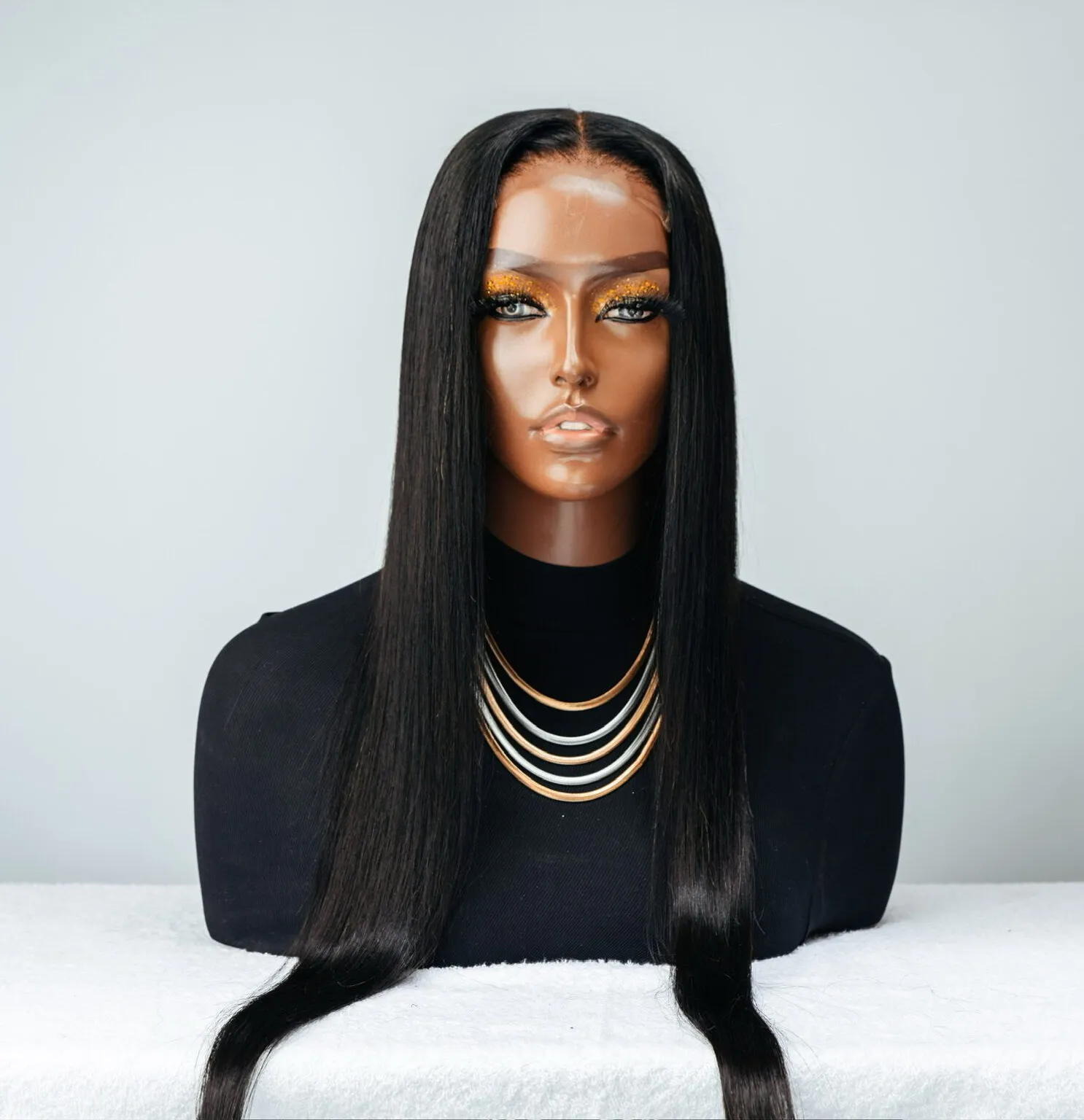 Straight Peruvian (4×4) closure wig